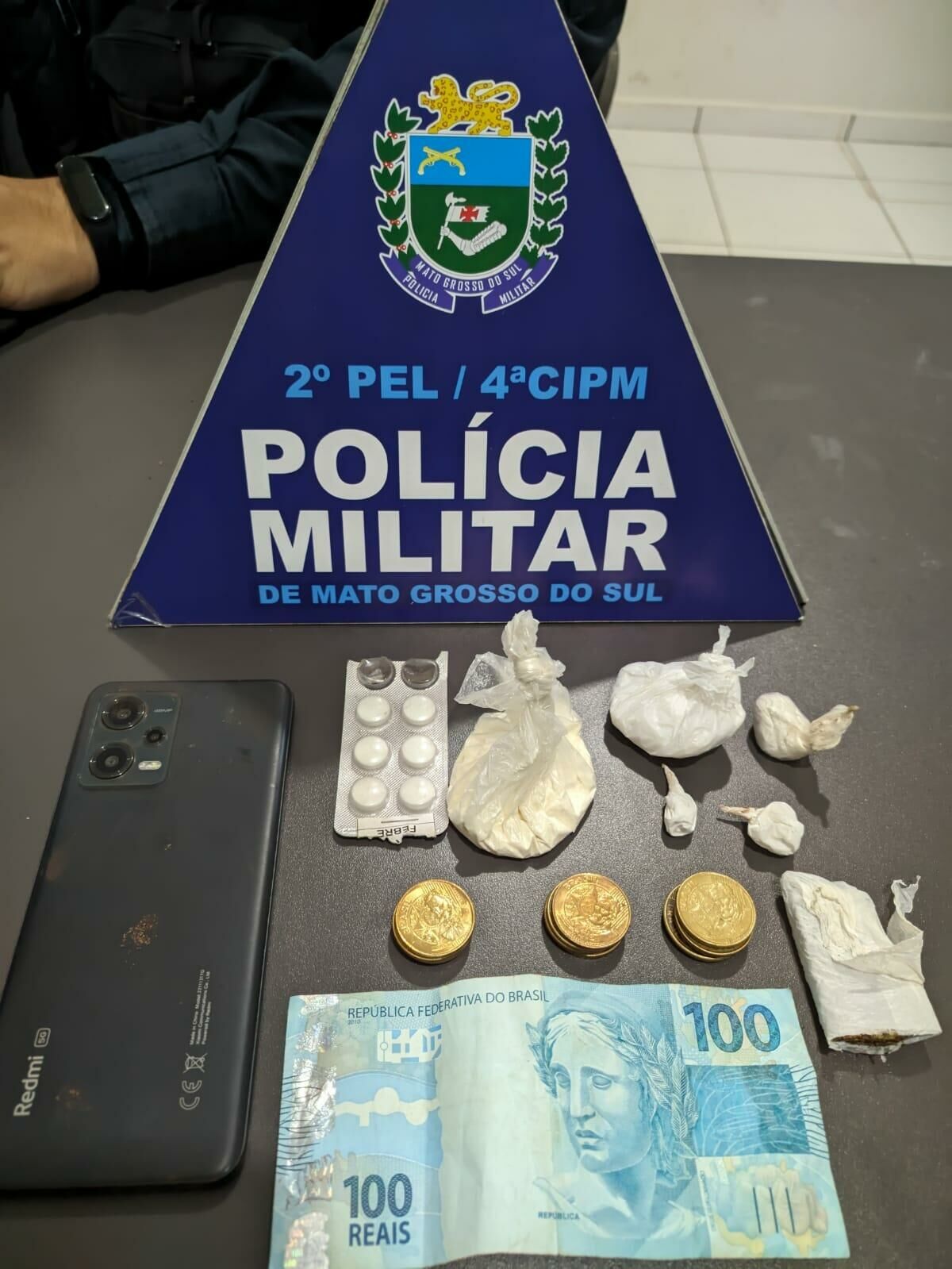 Imagem de compartilhamento para o artigo Jovem é preso por tráfico de drogas em Costa Rica após tentar fugir da polícia da MS Todo dia